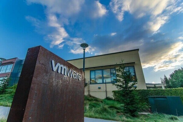 СМИ: Broadcom планирует купить VMware за 50 миллиардов доларов