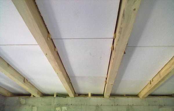 Чем и как правильно утеплить потолок в бане: материалы и варианты монтажа