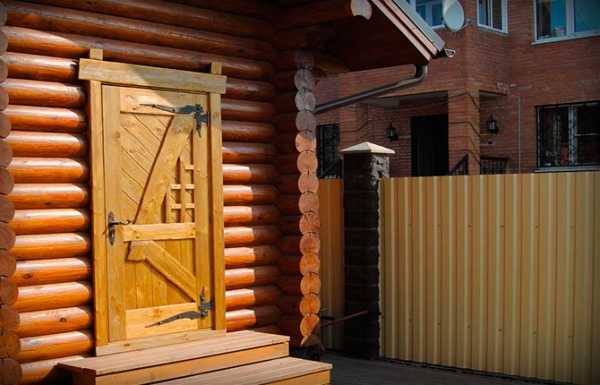 Как правильно утеплить входную деревянную дверь своими руками: пошаговая инструкция