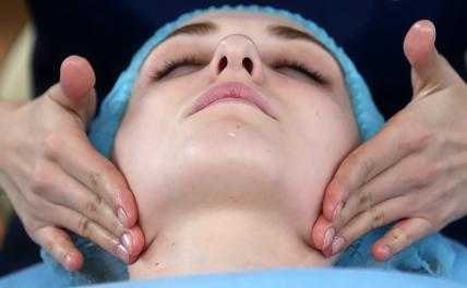 Косметолог поведала, как омолодить кожу без инъекций и операций